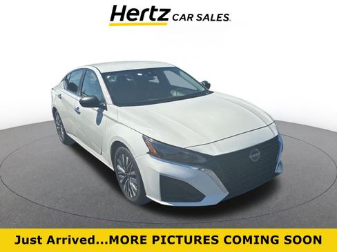 Used 2026 Nissan Altima 2.5 SV FWD image 1
