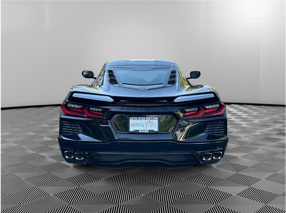 Used 2022 Chevrolet Corvette Stingray Coupe w/ Z51 Performance Package RWD image 4