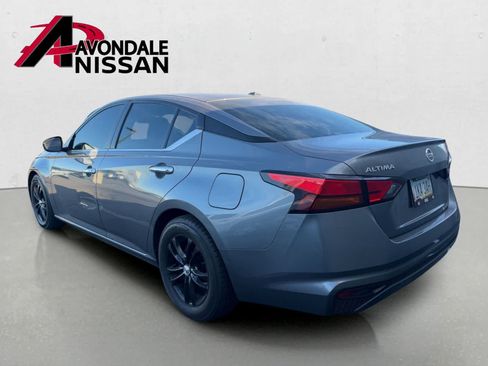Used 2019 Nissan Altima 2.5 S FWD image 2