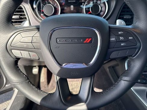 Used 2016 Dodge Challenger R/T image 29