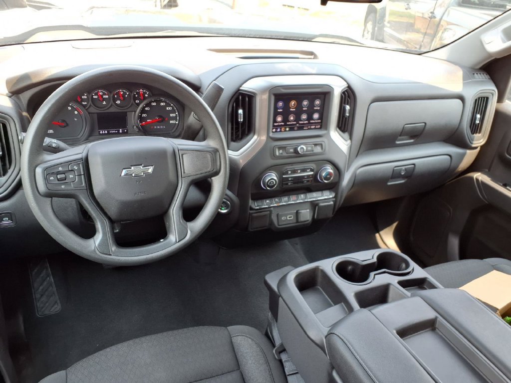 Used 2024 Chevrolet Silverado 1500 Custom Trail Boss AWD/4WD image 5