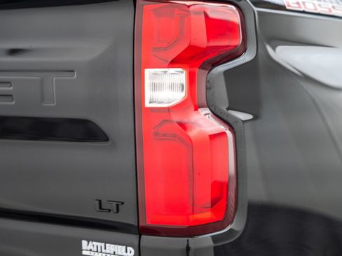 Used 2022 Chevrolet Silverado 1500 LT Trail Boss w/ Convenience Package II AWD/4WD image 8