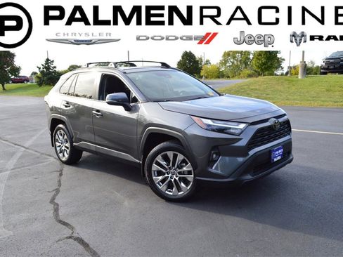 Used 2022 Toyota RAV4 XLE Premium image 1