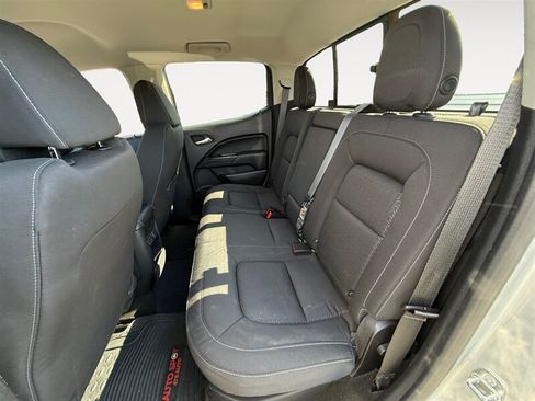Used 2017 GMC Canyon SLE w/ SLE Convenience Package RWD image 14