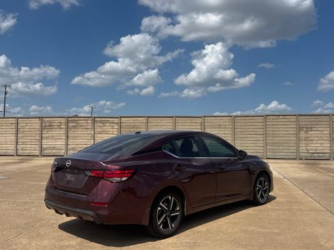 Certified 2025 Nissan Sentra SV FWD image 21