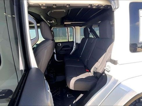 Used 2023 Jeep Wrangler Sahara w/ LED Lighting Group image 31
