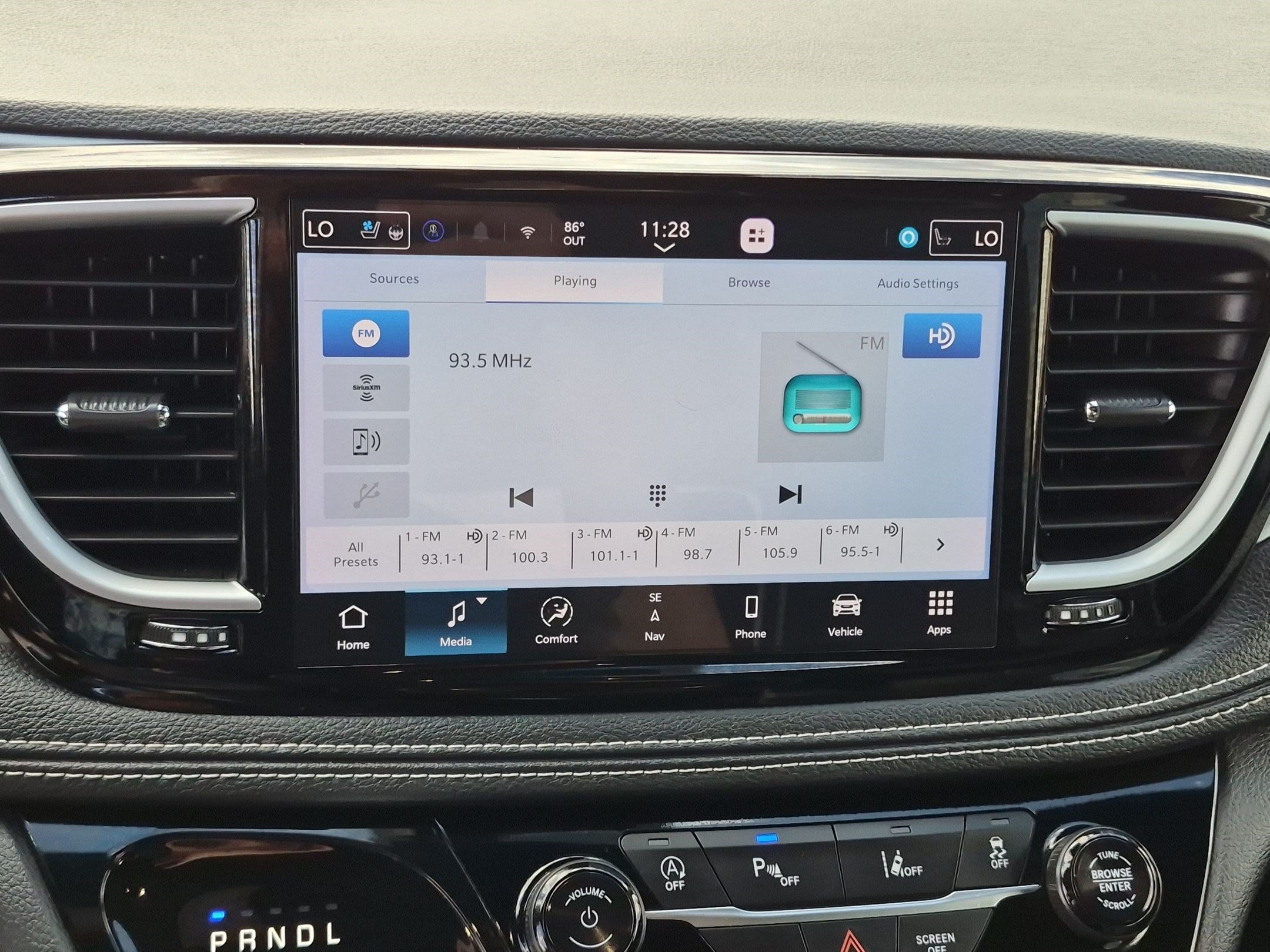 Used 2025 Chrysler Pacifica Limited FWD image 22