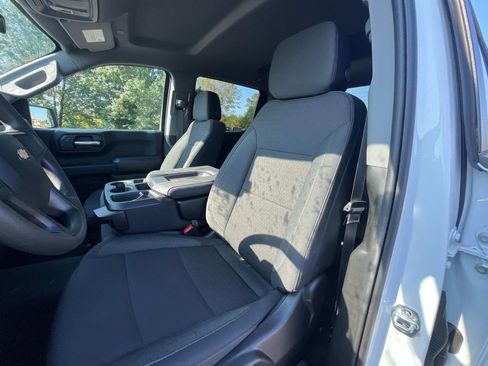 Certified 2025 Chevrolet Silverado 1500 Custom image 9