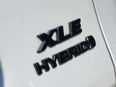 Used 2024 Toyota RAV4 XLE Premium AWD/4WD image 6