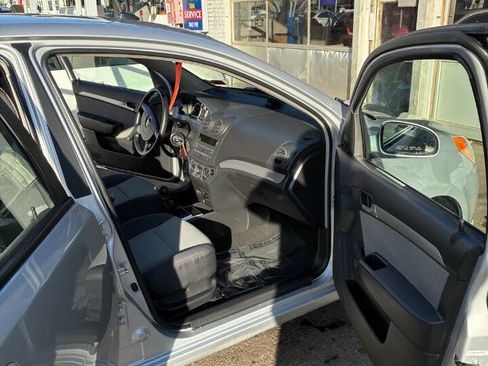 Used 2010 Chevrolet Aveo5 LS image 9