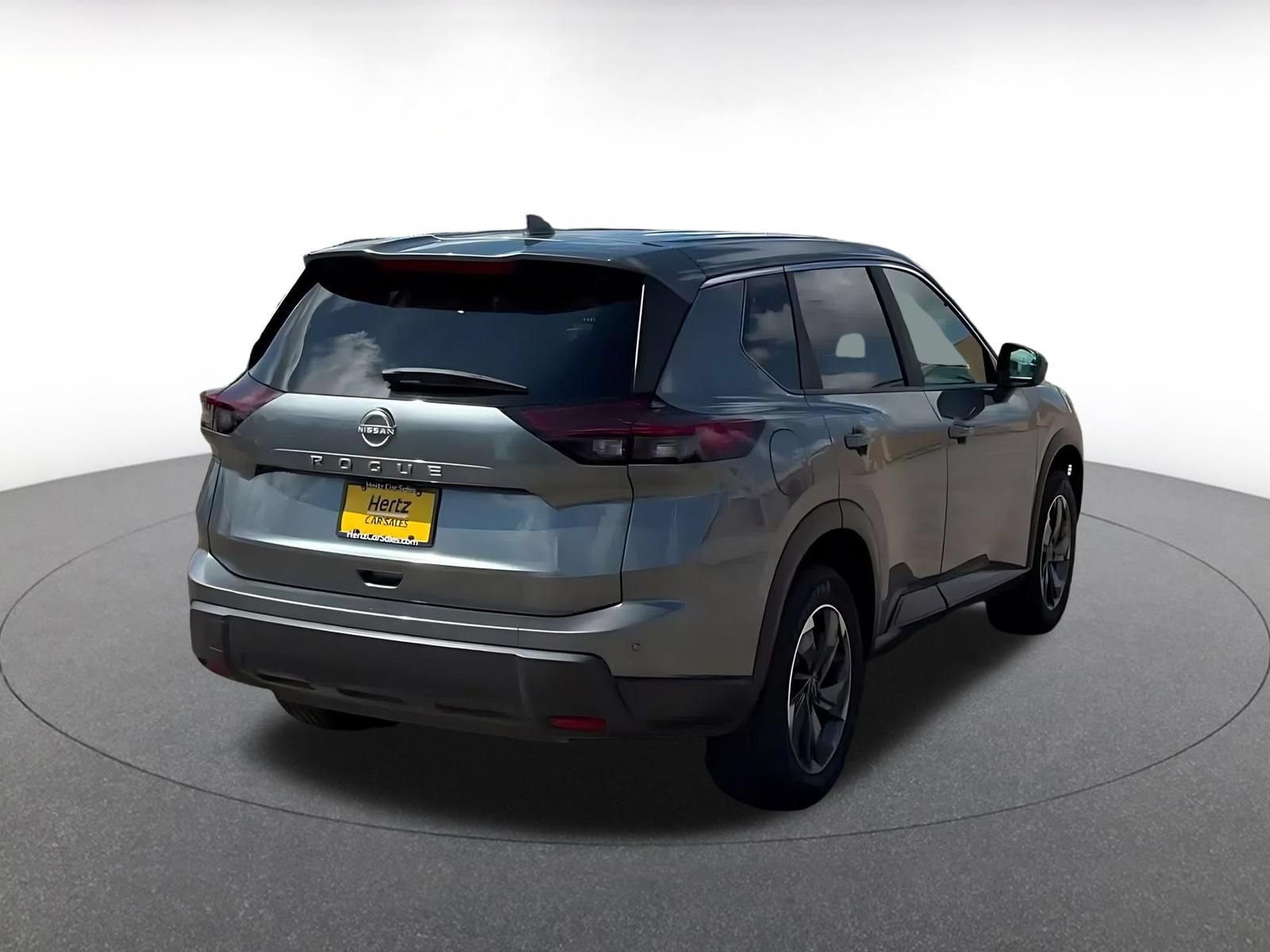 Used 2025 Nissan Rogue SV FWD image 13