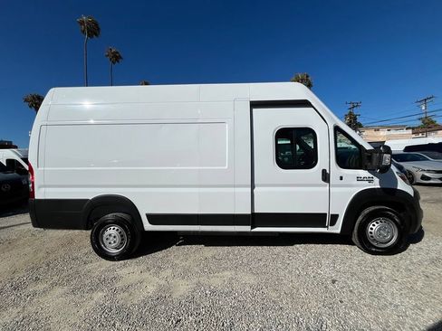 Used 2025 RAM ProMaster 3500 FWD image 4