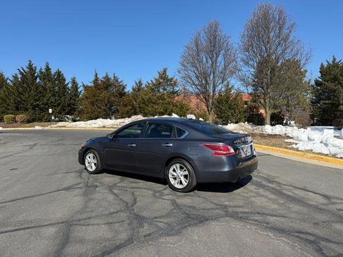 Used 2013 Nissan Altima 2.5 SV image 3