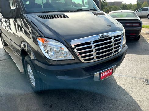 Used 2013 Freightliner Sprinter 2500 image 22