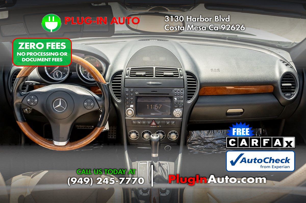Used 2011 Mercedes-Benz SLK 300 image 16