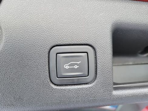 Used 2024 Chevrolet Equinox LT image 30