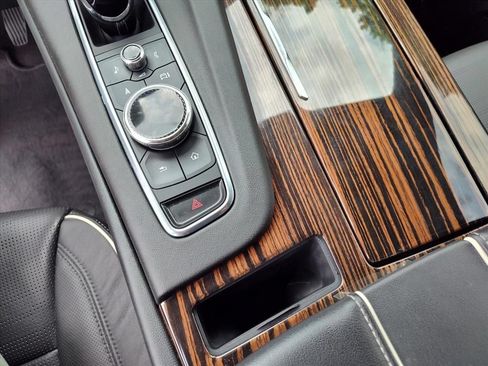 Used 2023 Cadillac Escalade ESV Premium Luxury w/ Performance Package AWD/4WD image 23