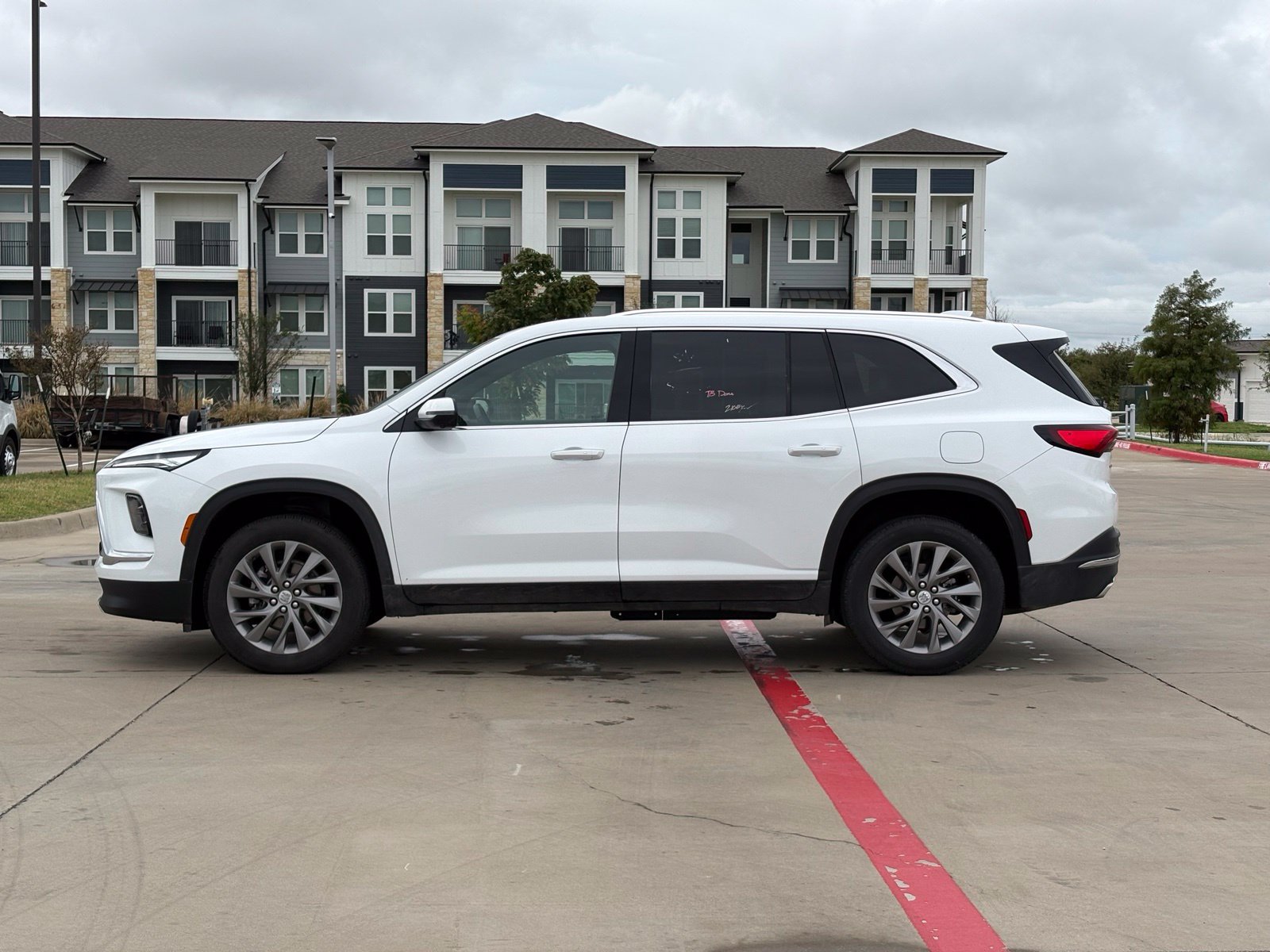 Used 2026 Buick Enclave Preferred FWD image 4