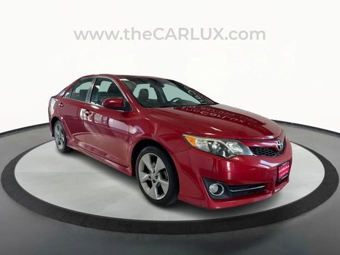 Used 2012 Toyota Camry LE image 1
