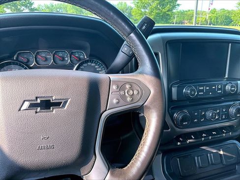 Used 2017 Chevrolet Silverado 1500 LTZ Z71 w/ LTZ Plus Package AWD/4WD image 18