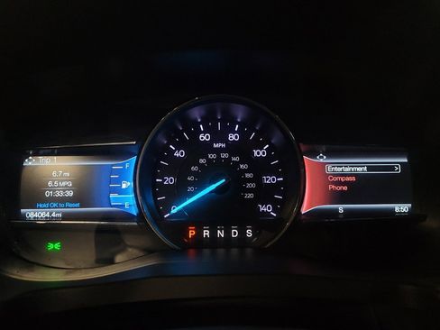 Used 2018 Ford Explorer XLT w/ Equipment Group 201A FWD image 23
