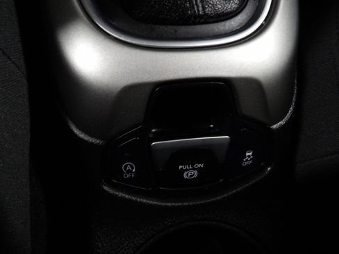 Used 2019 Jeep Compass Sport w/ Cold Weather Group image 14