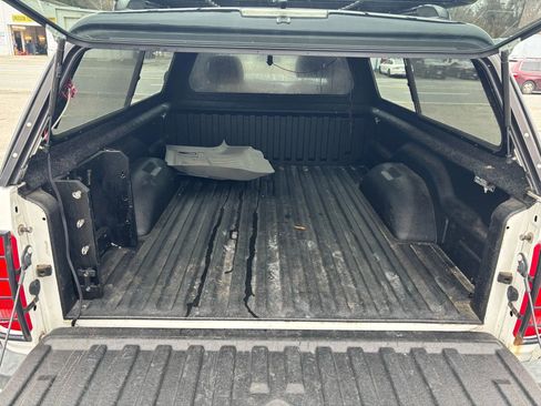 Used 2011 Dodge Dakota Big Horn image 16