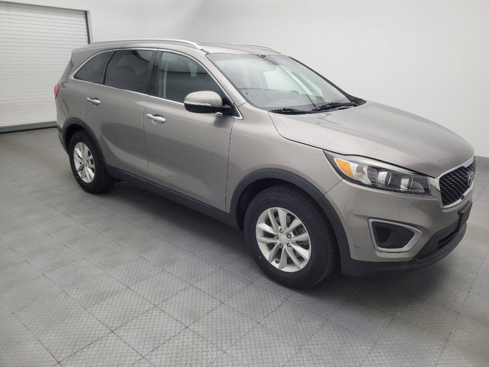 Used 2017 Kia Sorento FWD w/ LX Convenience Package image 13