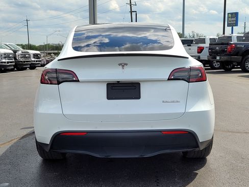 Used 2021 Tesla Model Y Performance image 5
