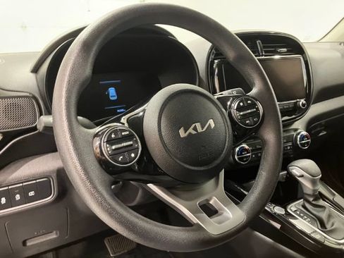 Used 2023 Kia Soul S FWD image 24