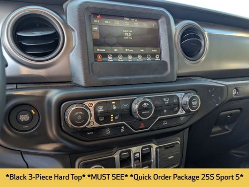 Used 2023 Jeep Wrangler Sport S image 6