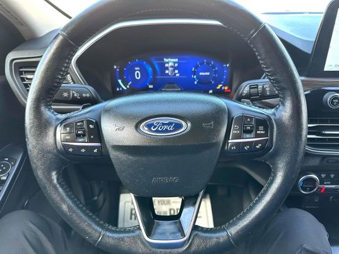 Used 2020 Ford Escape Titanium image 26