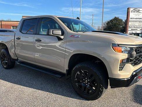 Used 2022 Chevrolet Silverado 1500 Custom Trail Boss image 3