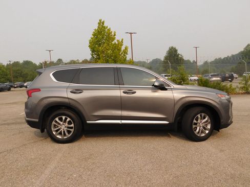 Used 2020 Hyundai Santa Fe SEL FWD image 4