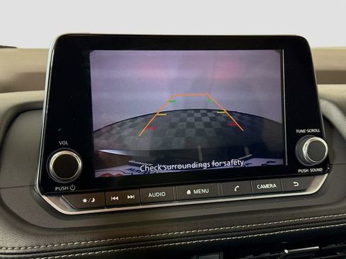 Used 2023 Nissan Rogue SV image 22