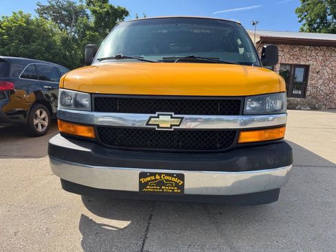 Used 2019 Chevrolet Express 2500 w/ Driver Convenience Package image 21