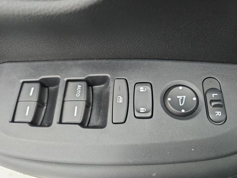 Certified 2023 Honda HR-V LX image 27