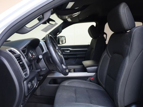 Used 2020 RAM 1500 Big Horn AWD/4WD image 14