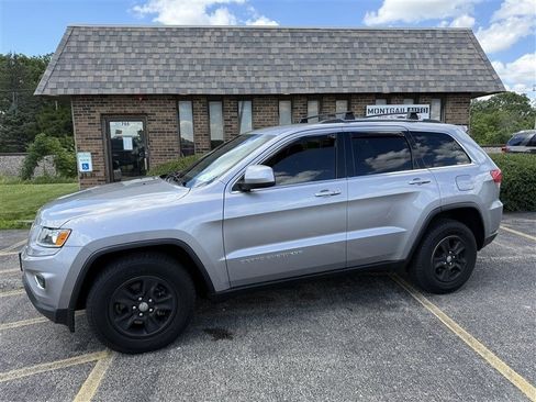 Used 2015 Jeep Grand Cherokee Laredo w/ Quick Order Package 23E AWD/4WD image 1