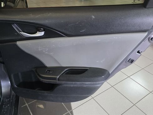 Used 2019 Honda Civic EX image 24