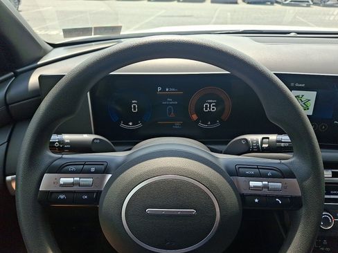 Certified 2025 Hyundai Santa Cruz SE AWD/4WD image 19