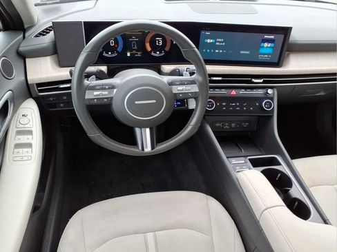 Used 2025 Hyundai Sonata SEL image 13