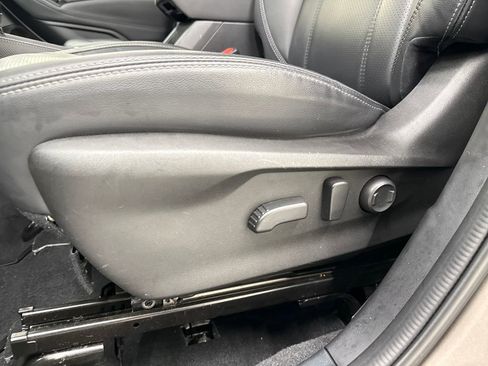 Used 2023 Subaru Forester Touring image 13