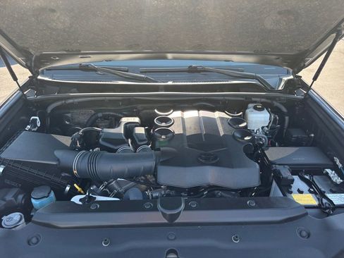 Used 2022 Toyota 4Runner SR5 Premium image 31