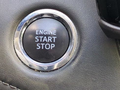 Used 2023 Toyota Highlander XLE FWD image 25