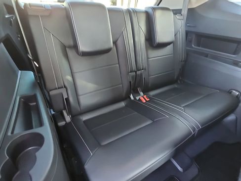 Used 2023 Volkswagen Atlas SE image 12