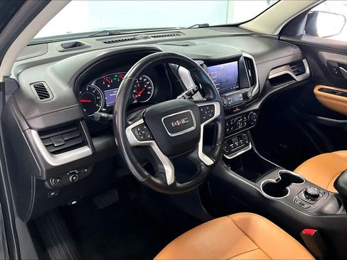 Used 2019 GMC Terrain SLT w/ Infotainment Package II AWD/4WD image 2
