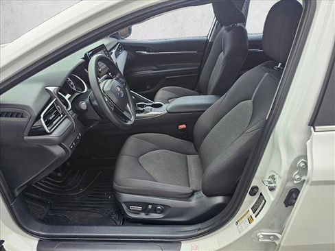 Used 2023 Toyota Camry LE image 19