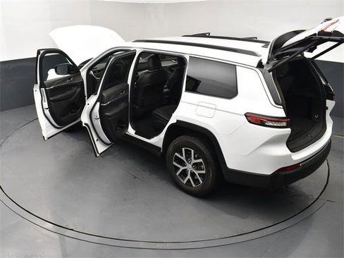 Used 2025 Jeep Grand Cherokee L Limited w/ Trailer Tow Package image 28