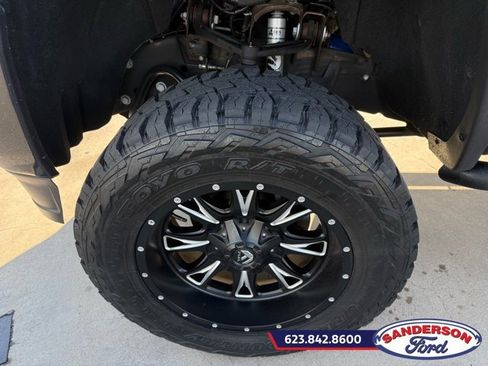 Used 2015 GMC Sierra 2500 Denali w/ Duramax Plus Package image 10